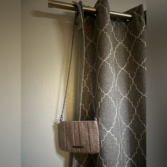 BCBGeneration Pink rose gold sparkle glitter shoulder purse with chain NWOT - Picture 4 of 11